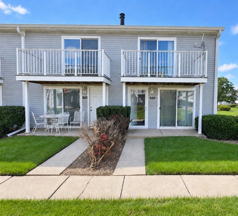 Photo of 501 Meadow Green Lane, Round Lake Beach, IL 60073 (MLS # 12756702)