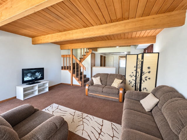 501 Meadow Green Lane