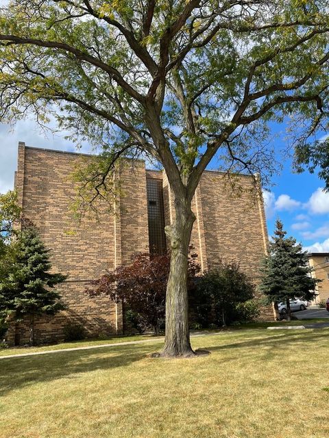 6400 N Ridge Boulevard 203 Chicago IL 60626