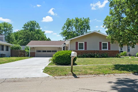 Photo of 2205 Glenoak Drive, Champaign, IL 61821 (MLS # 12712767)