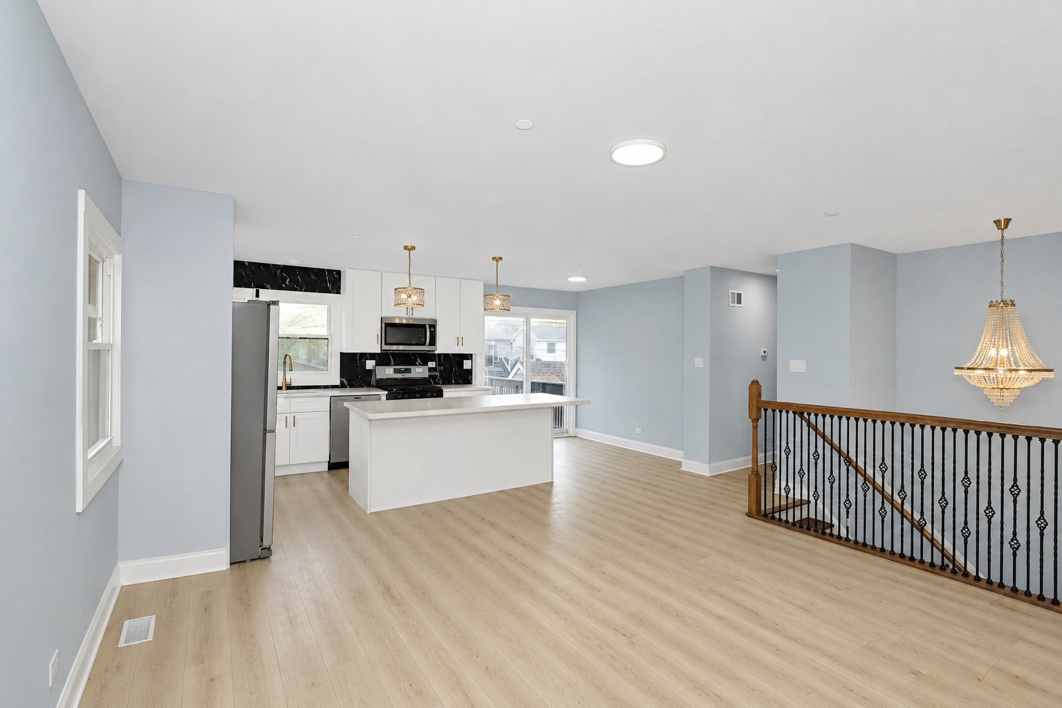 7128 Glenwood Lane