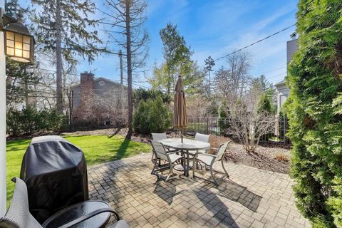 Tiny photo for 527 E Mayfair Road, Arlington Heights, IL 60005 (MLS # 12600107)