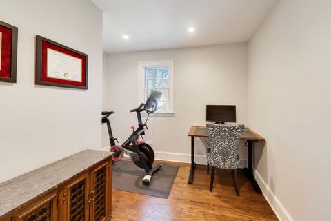 Tiny photo for 527 E Mayfair Road, Arlington Heights, IL 60005 (MLS # 12600107)