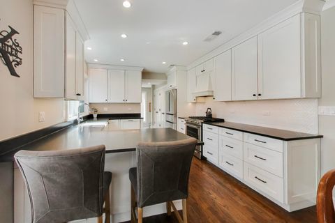 Tiny photo for 527 E Mayfair Road, Arlington Heights, IL 60005 (MLS # 12600107)