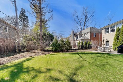 Tiny photo for 527 E Mayfair Road, Arlington Heights, IL 60005 (MLS # 12600107)