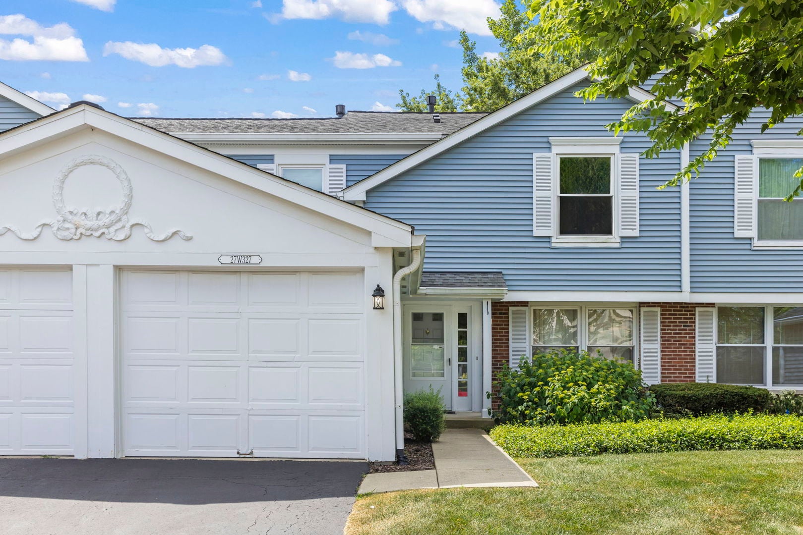 27W327 Providence Lane
