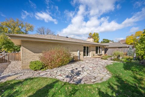 Tiny photo for 5305 Howard Avenue, Western Springs, IL 60558 (MLS # 12506178)
