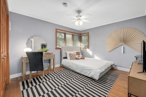 Tiny photo for 5305 Howard Avenue, Western Springs, IL 60558 (MLS # 12506178)