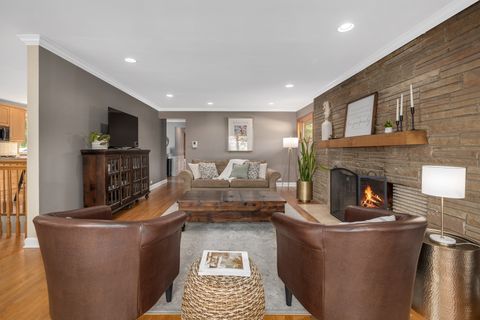 Tiny photo for 5305 Howard Avenue, Western Springs, IL 60558 (MLS # 12506178)