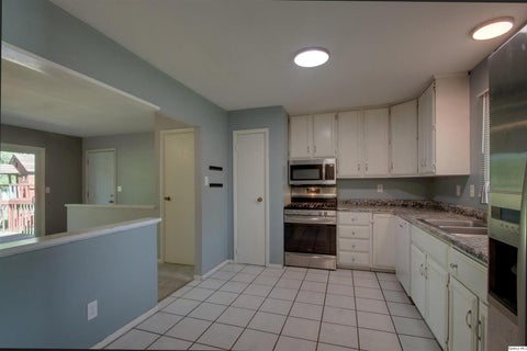 Tiny photo for 614 Kimberly Dr. DR, Quincy, IL 62305 (MLS # 12647282)