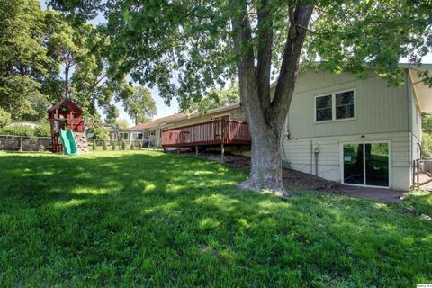 Tiny photo for 614 Kimberly Dr. DR, Quincy, IL 62305 (MLS # 12647282)