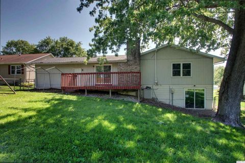 Tiny photo for 614 Kimberly Dr. DR, Quincy, IL 62305 (MLS # 12647282)