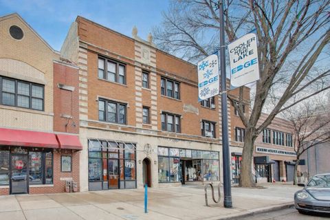 Tiny photo for 6234 N BROADWAY Street #3, Chicago, IL 60660 (MLS # 12623633)