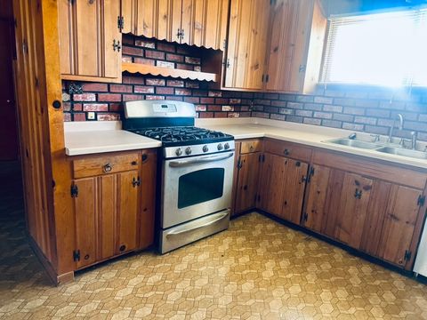 Tiny photo for 1111 N Bell Avenue E, Pontiac, IL 61764 (MLS # 12605147)