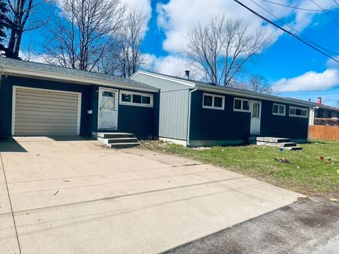 Tiny photo for 1111 N Bell Avenue E, Pontiac, IL 61764 (MLS # 12605147)