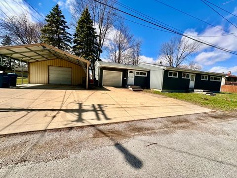 Tiny photo for 1111 N Bell Avenue E, Pontiac, IL 61764 (MLS # 12605147)