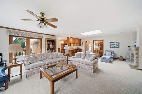 Tiny photo for 2141 Country Knoll Court, Elgin, IL 60123 (MLS # 12727326)