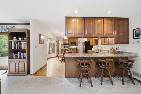 Tiny photo for 2141 Country Knoll Court, Elgin, IL 60123 (MLS # 12727326)