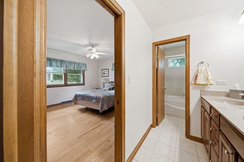 Tiny photo for 2141 Country Knoll Court, Elgin, IL 60123 (MLS # 12727326)