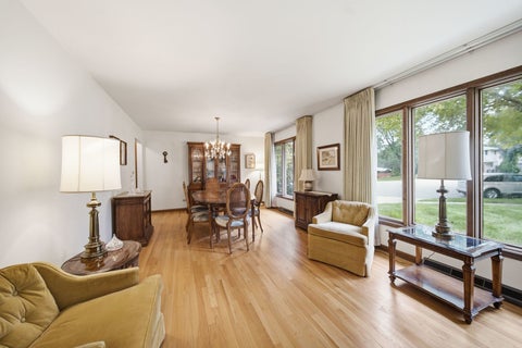 Tiny photo for 2141 Country Knoll Court, Elgin, IL 60123 (MLS # 12727326)