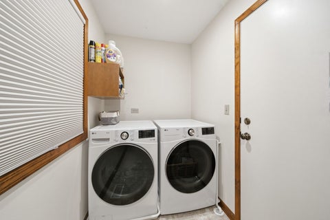 Tiny photo for 2141 Country Knoll Court, Elgin, IL 60123 (MLS # 12727326)