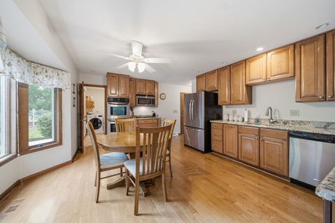 Tiny photo for 2141 Country Knoll Court, Elgin, IL 60123 (MLS # 12727326)