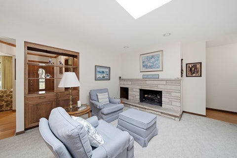 Tiny photo for 2141 Country Knoll Court, Elgin, IL 60123 (MLS # 12727326)