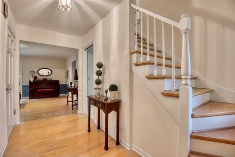 Tiny photo for 1448 Lawrence Avenue, Lake Forest, IL 60045 (MLS # 12481843)