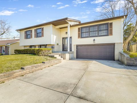 Photo of 545 Andrew Lane, Lake Zurich, IL 60047 (MLS # 12614941)