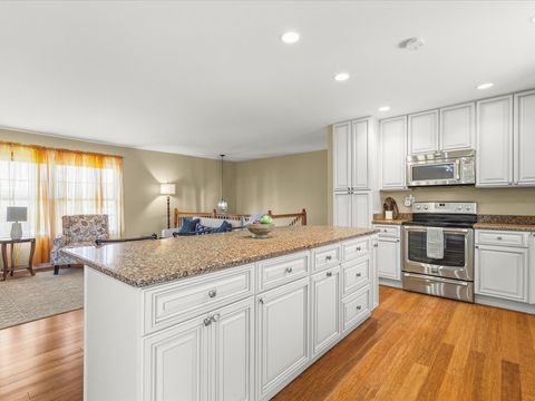 Tiny photo for 545 Andrew Lane, Lake Zurich, IL 60047 (MLS # 12614941)