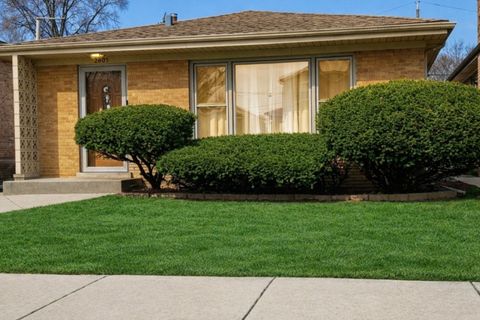 Photo of 2605 W 83rd Place, Chicago, IL 60652 (MLS # 12636338)