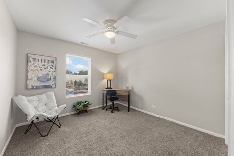 Tiny photo for 600 W Pleasant Lane #A2, Lombard, IL 60148 (MLS # 12474687)