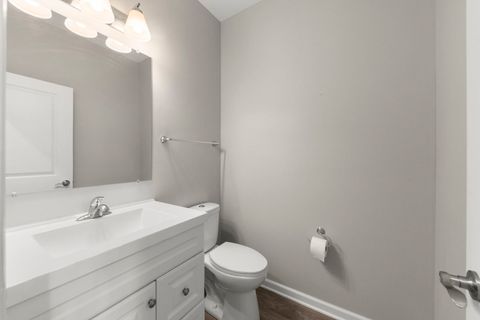 Tiny photo for 600 W Pleasant Lane #A2, Lombard, IL 60148 (MLS # 12474687)