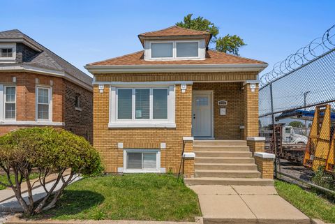 Photo of 5418 W Flournoy Street, Chicago, IL 60644 (MLS # 12541011)