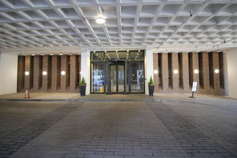 6033 N Sheridan Road 45L Chicago IL 60660