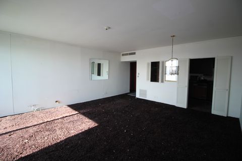 Tiny photo for 6033 N Sheridan Road #45L, Chicago, IL 60660 (MLS # 12516651)