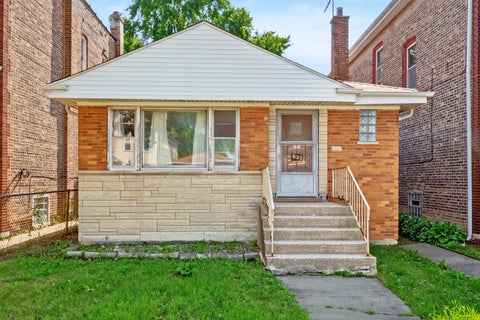 Photo of 833 N Keeler Avenue, Chicago, IL 60651 (MLS # 12717311)