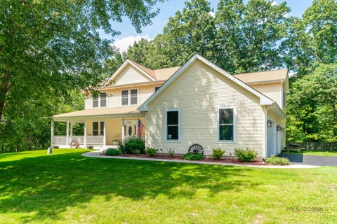 Photo of 39226 N Rangers Way, Antioch, IL 60002 (MLS # 12743114)