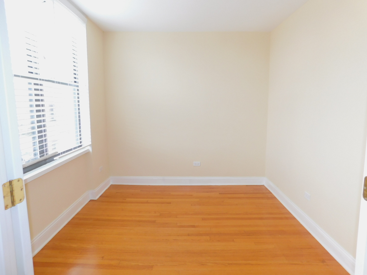 515 SHERIDAN Road 202