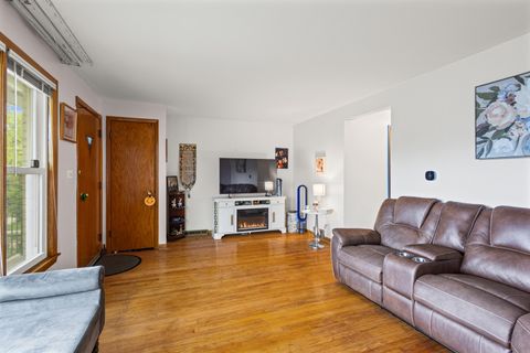 Tiny photo for 4855 W Gunnison Street, Chicago, IL 60630 (MLS # 12634951)