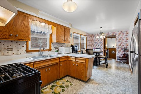 Tiny photo for 4855 W Gunnison Street, Chicago, IL 60630 (MLS # 12634951)