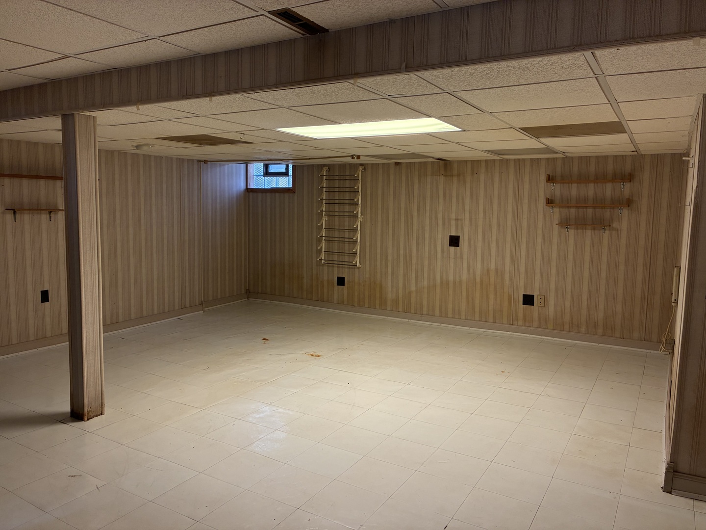 Chicago, Illinois 60655, United States, 2 Bedrooms Bedrooms, ,2 BathroomsBathrooms,Residential,Active,209807