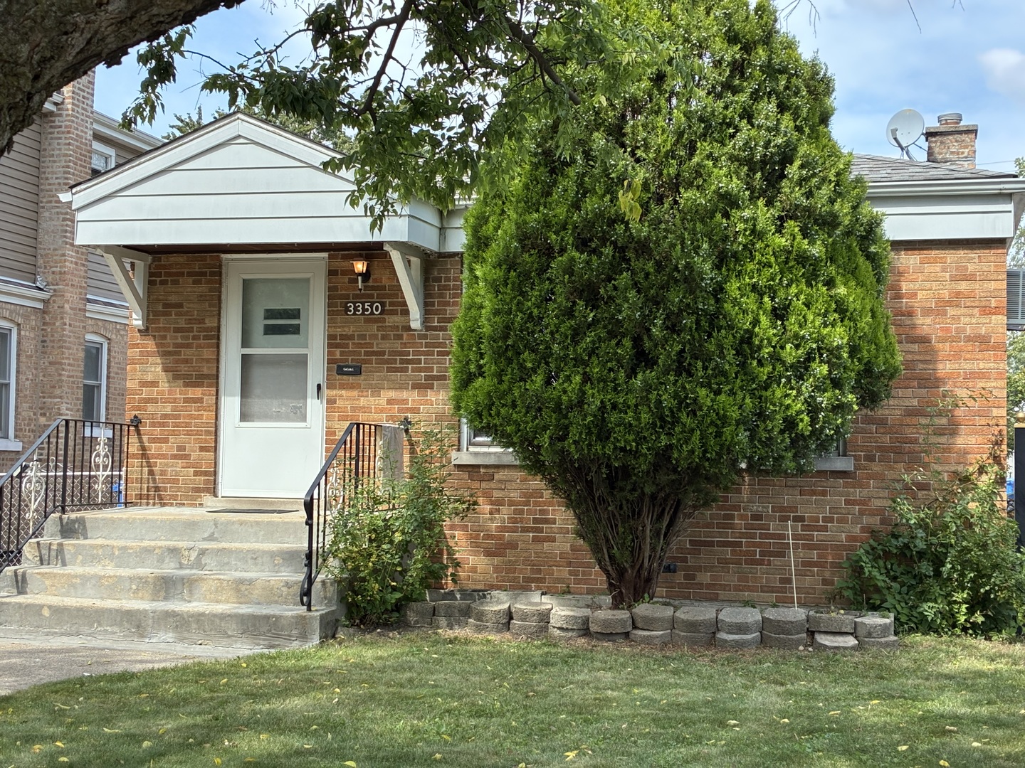 Chicago, Illinois 60655, United States, 2 Bedrooms Bedrooms, ,2 BathroomsBathrooms,Residential,Active,209807