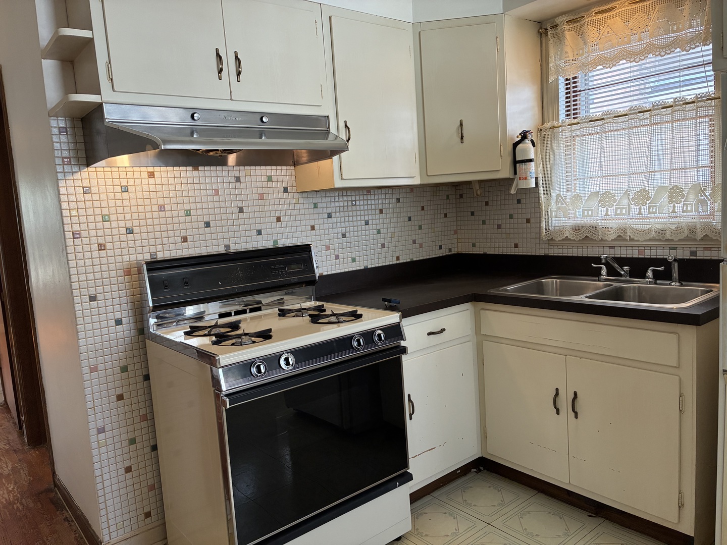 Chicago, Illinois 60655, United States, 2 Bedrooms Bedrooms, ,2 BathroomsBathrooms,Residential,Active,209807