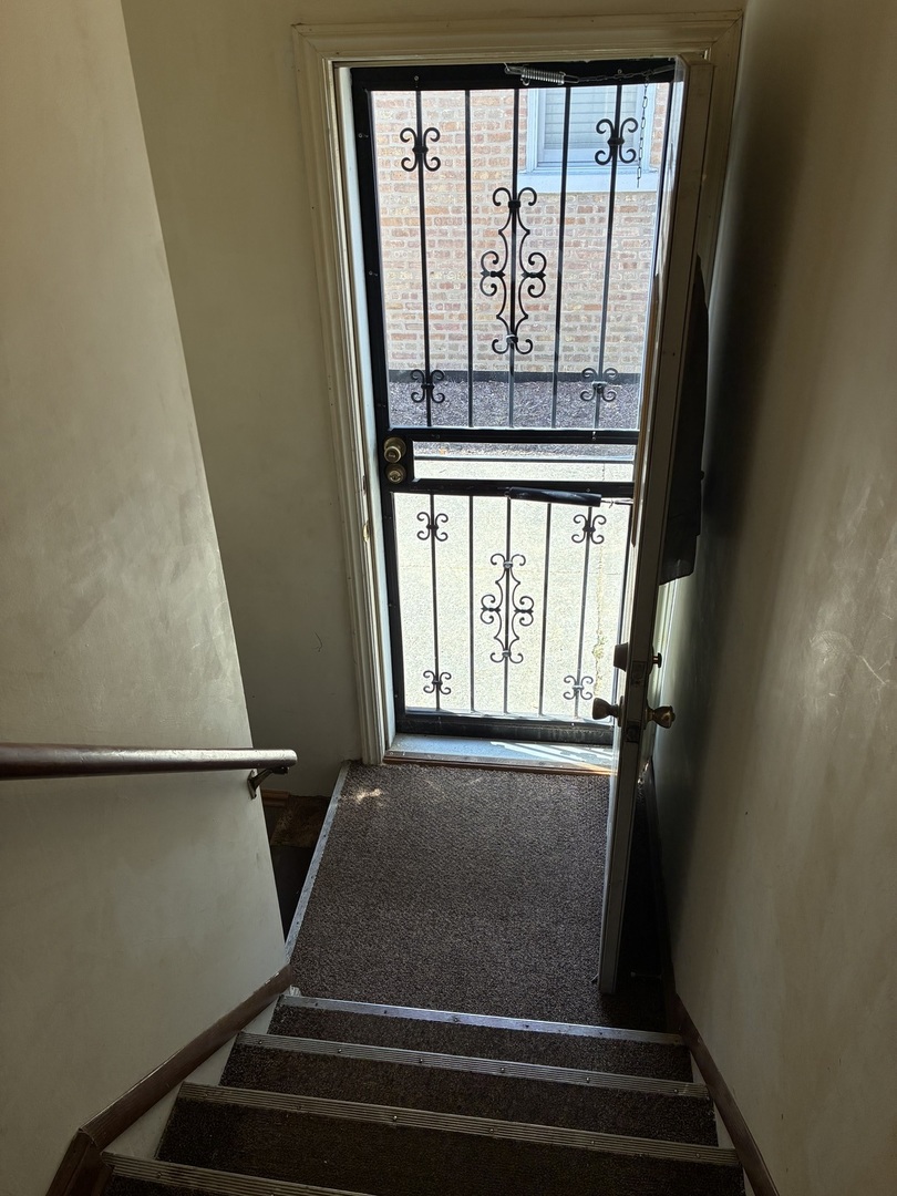 Chicago, Illinois 60655, United States, 2 Bedrooms Bedrooms, ,2 BathroomsBathrooms,Residential,Active,209807