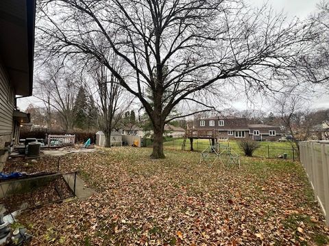 Tiny photo for 48 S COUNTRY SQUIRE Road, Palos Heights, IL 60463 (MLS # 12556117)