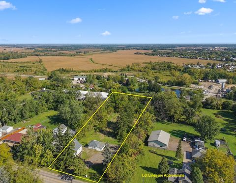 Tiny photo for 824 Washington Street, Woodstock, IL 60098 (MLS # 12486559)