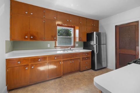 Tiny photo for 824 Washington Street, Woodstock, IL 60098 (MLS # 12486559)