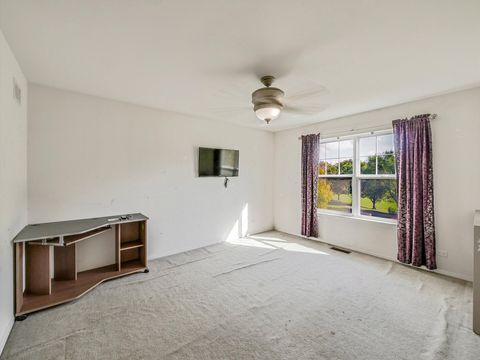 Tiny photo for 324 English Oak Lane, Streamwood, IL 60107 (MLS # 12508094)