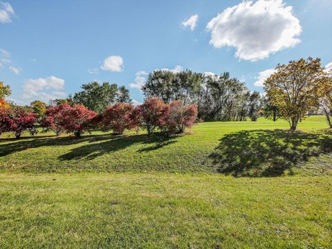 Tiny photo for 324 English Oak Lane, Streamwood, IL 60107 (MLS # 12508094)